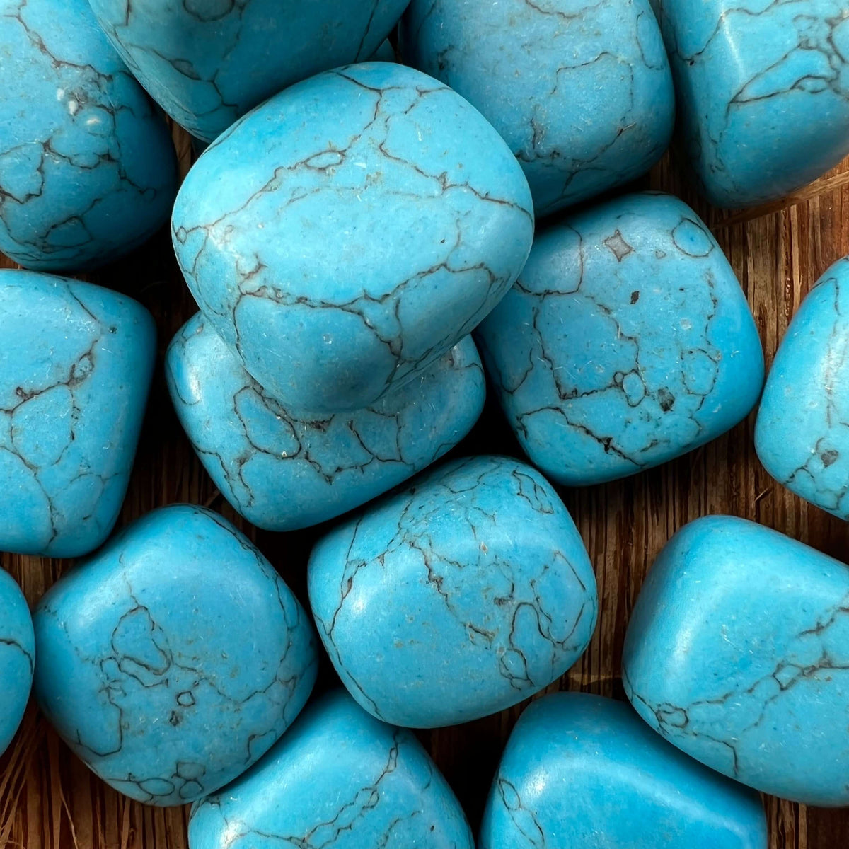 gramada de pietre turcoaz