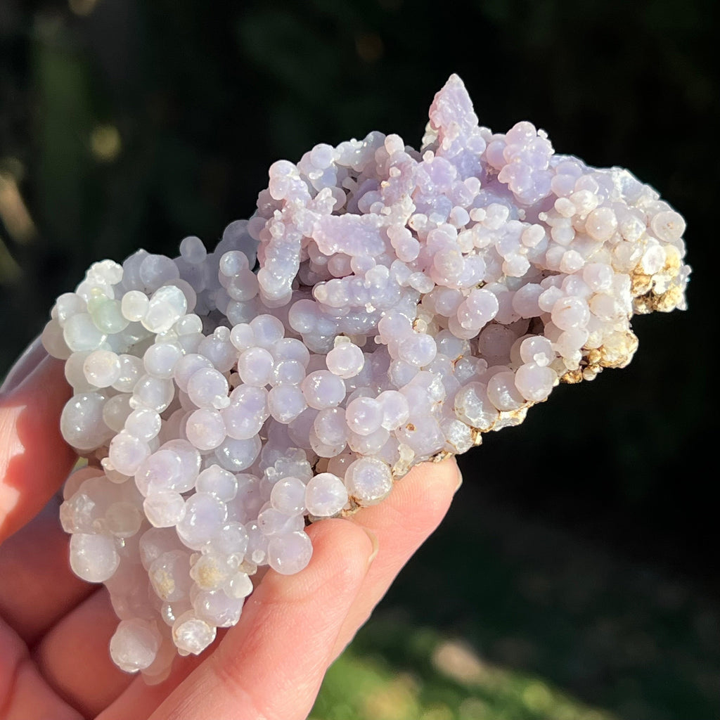 Agat strugure: descoperă magia mineralelor pe Druzy.ro