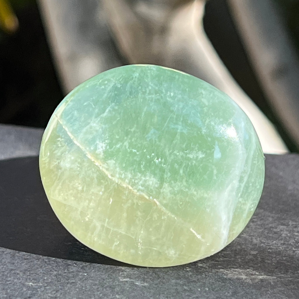 Palmstone fluorit verde model 2, din Madagascar, druzy.ro, cristale 1