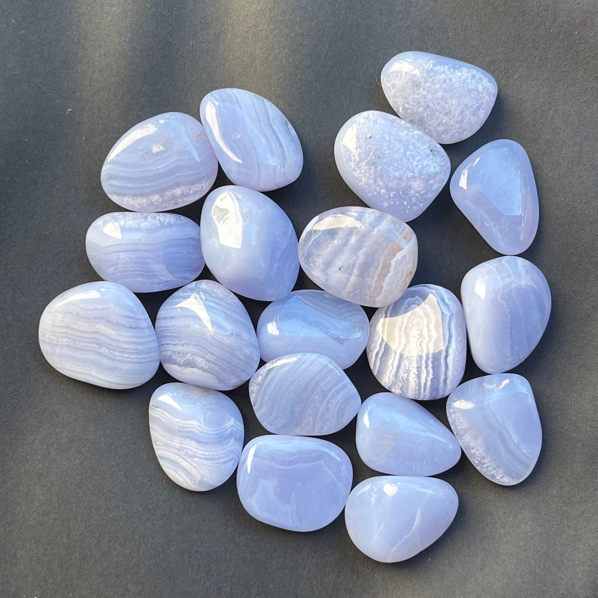 Calcedonie albastra /blue lace piatra rulata – DRUZY