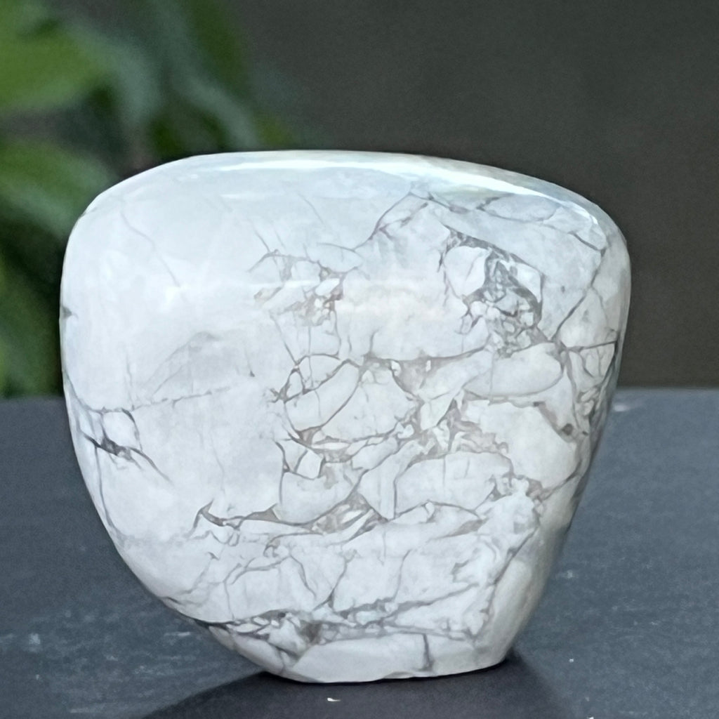 Sculptura howlit alb model 5, pietre semipretioase - druzy.ro 3 