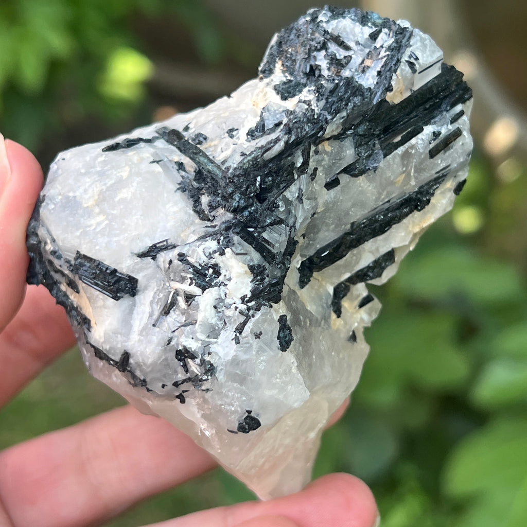 Turmalină neagră cu piatra lunii | Model 5, pietre semipretioase - druzy.ro 1 