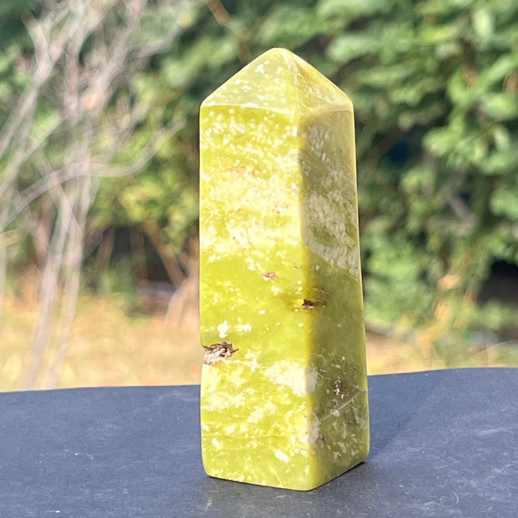 Turn/obelisc serpentin galben 9.5 cm model 3, druzy.ro, cristale 2