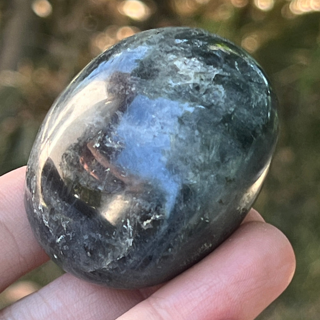Labradorit palm stone din Madagascar model 3, pietre semipretioase - druzy.ro 2 