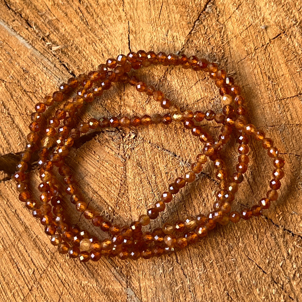 Bratara granat portocaliu fatetat 3 mm, pietre semipretioase - druzy.ro 1 