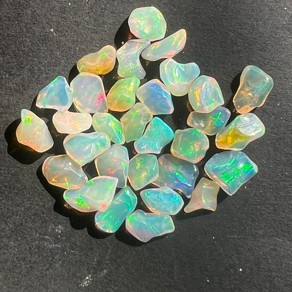 Opal de foc, opal Etiopia 1 cm AAA, druzy.ro, cristale 3