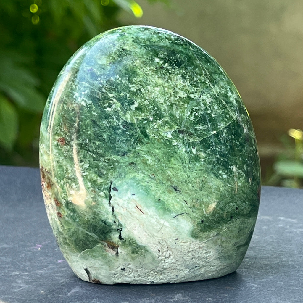 Sculptura crisopraz forma libera | Model L1, pietre semipretioase - druzy.ro 2 