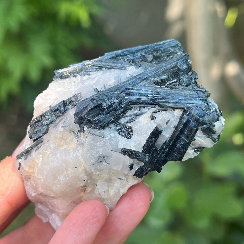Turmalină neagră cu piatra lunii | Model 1, pietre semipretioase - druzy.ro 2 