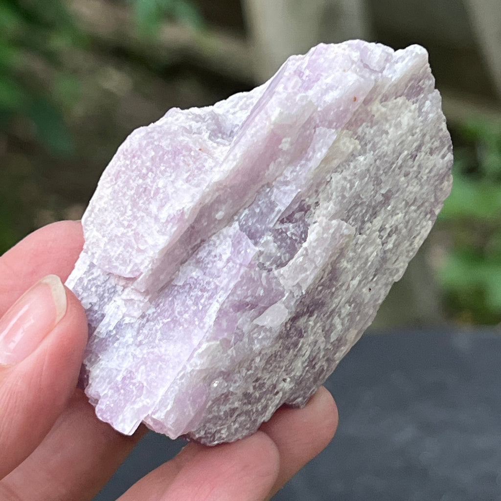 Kunzit piatra bruta | Model 9, pietre semipretioase - druzy.ro 4 