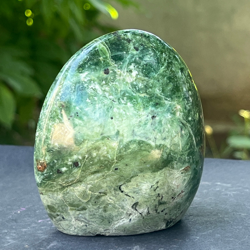 Sculptura crisopraz forma libera | Model L1, pietre semipretioase - druzy.ro 4 