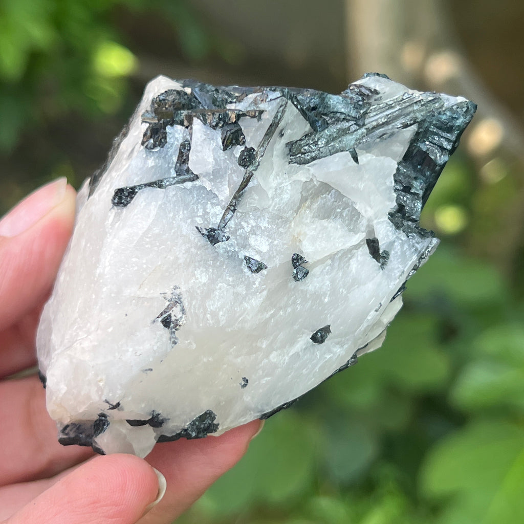 Turmalină neagră cu piatra lunii | Model 7, pietre semipretioase - druzy.ro 3 