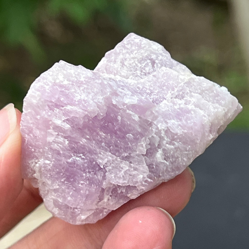 Kunzit piatra bruta | Model 3, pietre semipretioase - druzy.ro 3 