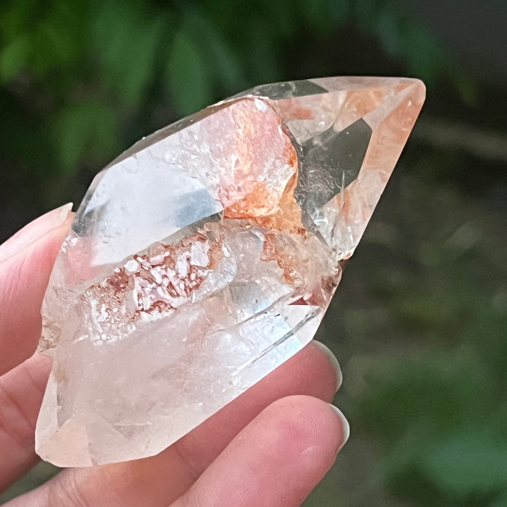 Cristal de cuarț cu incluziuni de goethit brun-portocaliu | Model 3, pietre semipretioase - druzy.ro 8 