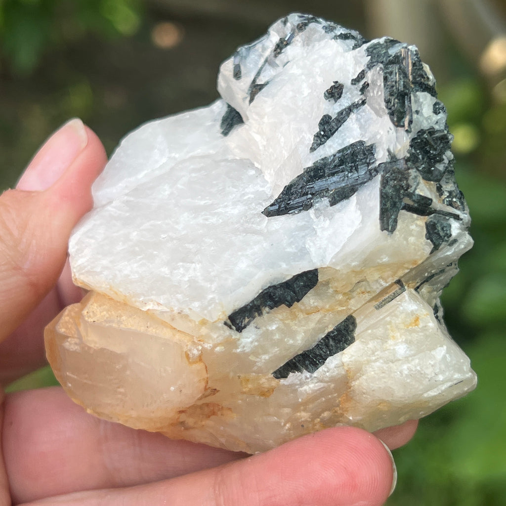 Turmalină neagră cu piatra lunii | Model 8, pietre semipretioase - druzy.ro 5 