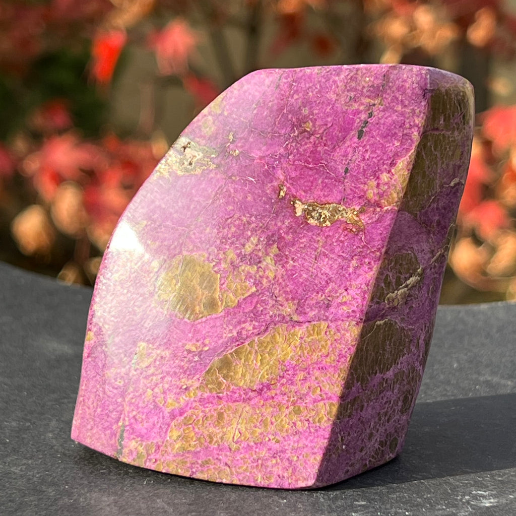 Stichtit "deep purple" structura forma libera model 9a din Africa de Sud, druzy.ro, cristale 5