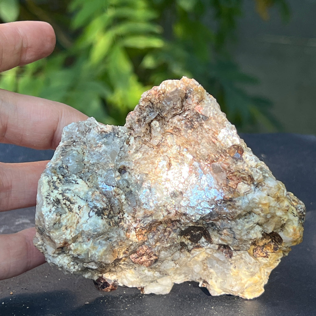 Cluster granat rosu almandin in matrice – specimen brut | Model 3, pietre semipretioase - druzy.ro 3 