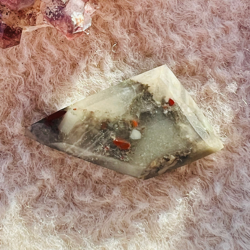 Cabochon jasp piatra sangelui/seftonit m2, druzy.ro, cristale 1