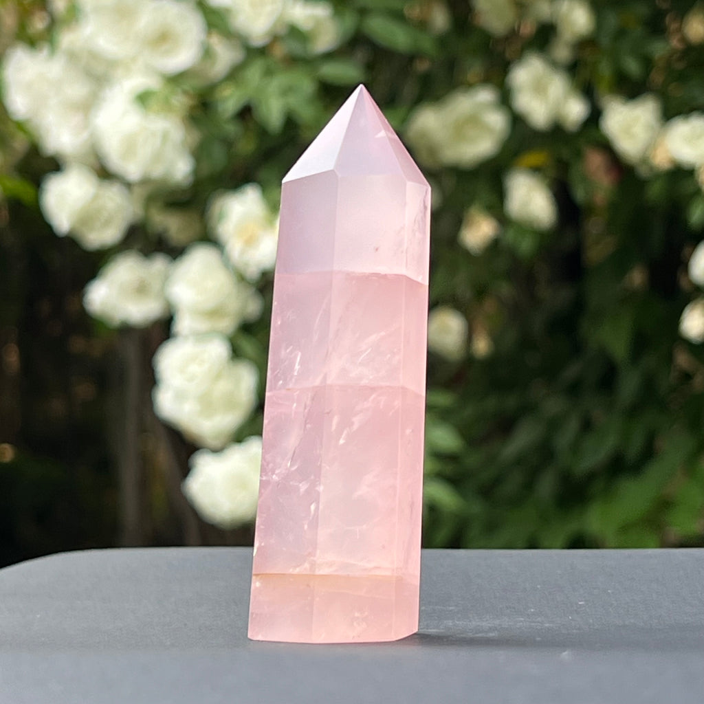 Obelisc cuart roz Namibia model 5, pietre semipretioase - druzy.ro 1