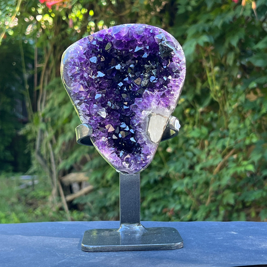 Ametist Uruguay AAA pe stand calitate +AAA, geoda ametist Urguay | Model 9, pietre semipretioase - druzy.ro 2 