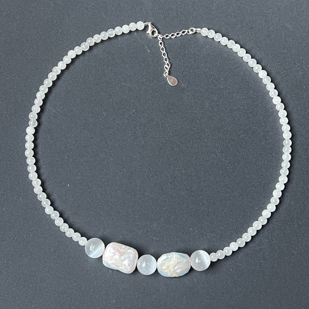 Colier jad alb, selenit si perle Purity#96, pietre semipretioase - druzy.ro 3 