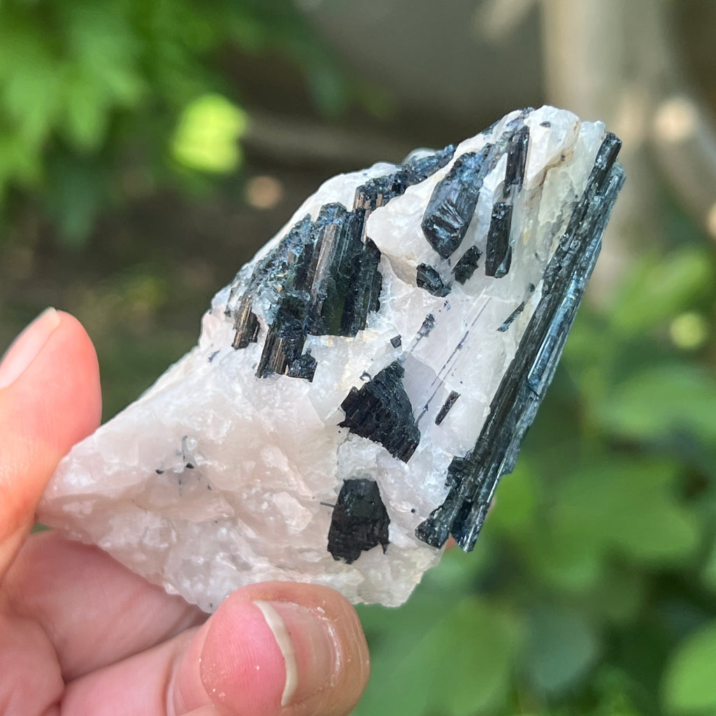 Turmalină neagră cu piatra lunii | Model 1, pietre semipretioase - druzy.ro 5 