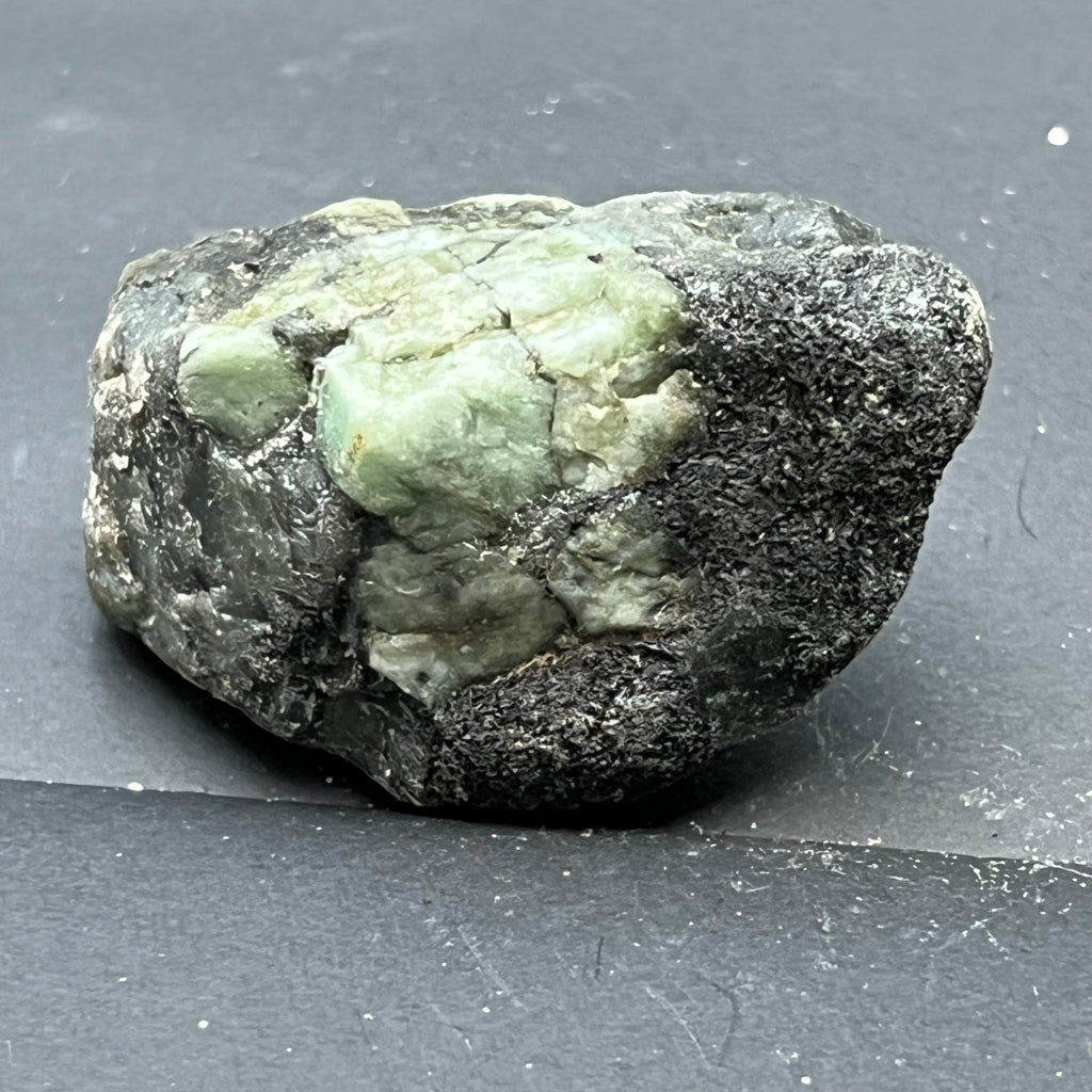 Smarald in matrice Columbia m8, pietre semipretioase - druzy.ro 1