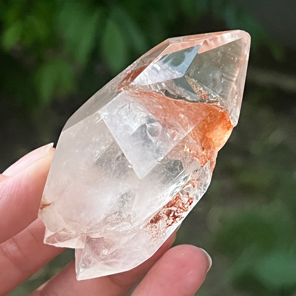 Cristal de cuarț cu incluziuni de goethit brun-portocaliu | Model 3, pietre semipretioase - druzy.ro 1 