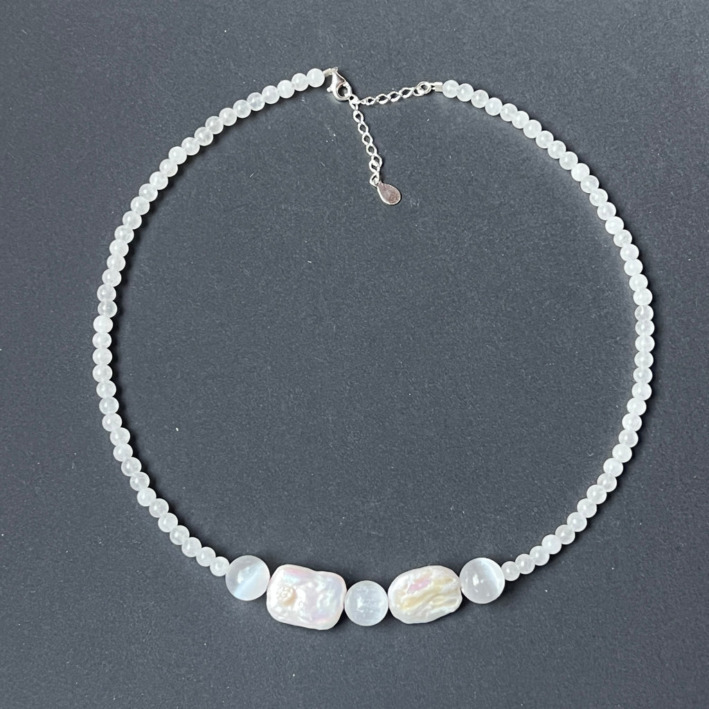 Colier jad alb, selenit si perle Purity#96, pietre semipretioase - druzy.ro 2 