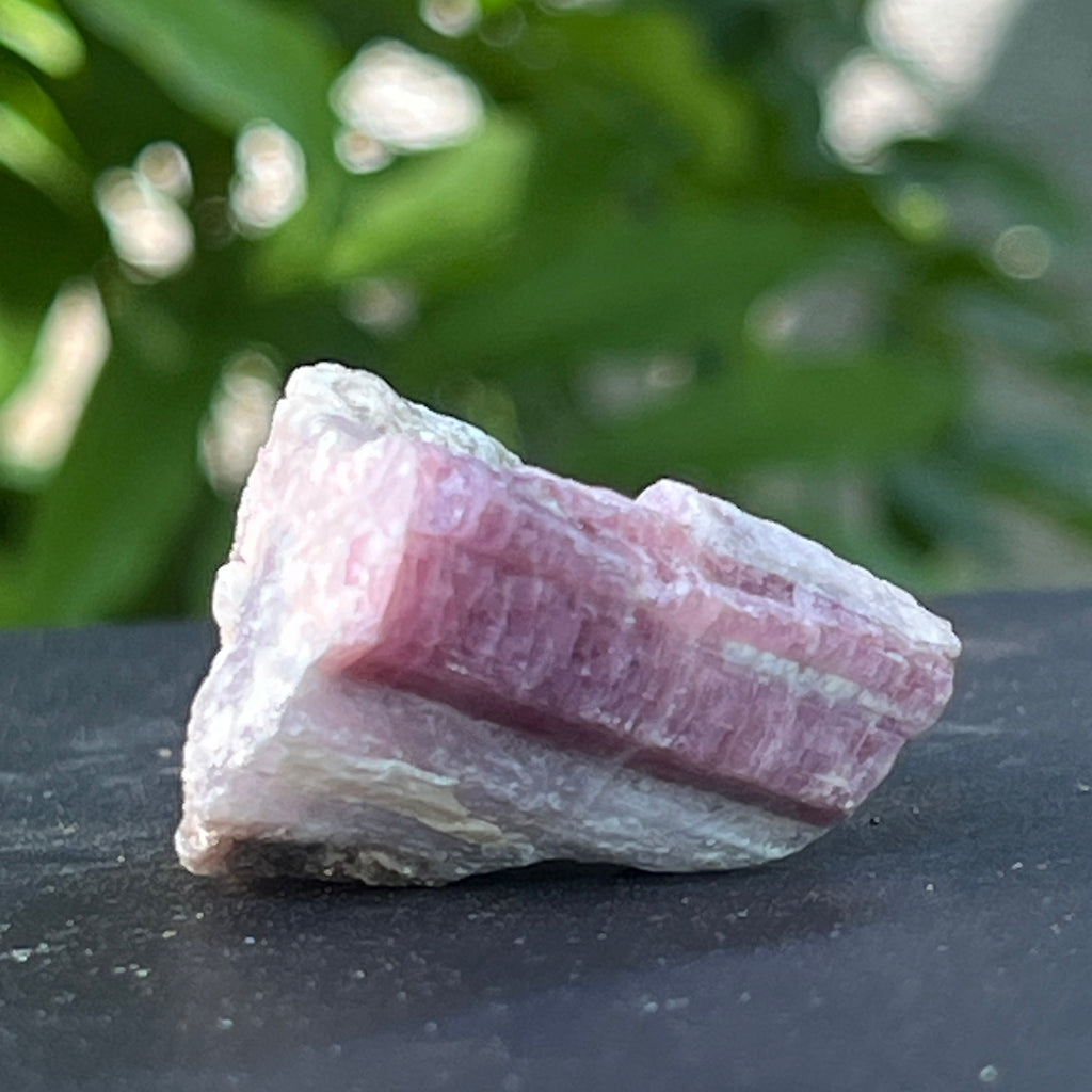 Turmalina roz bruta m3, pietre semipretioase - druzy.ro 1 