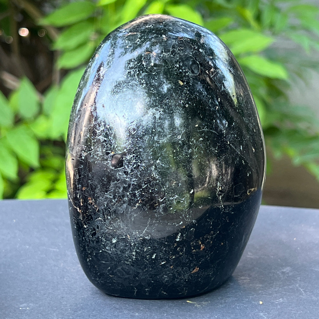 Turmalina neagra structura forma libera m1, pietre semipretioase - druzy.ro 1 