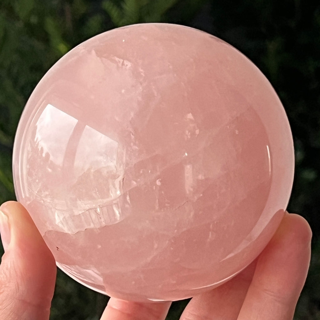 Sfera cuart roz Madagascar model 6, pietre semipretioase - druzy.ro 2 