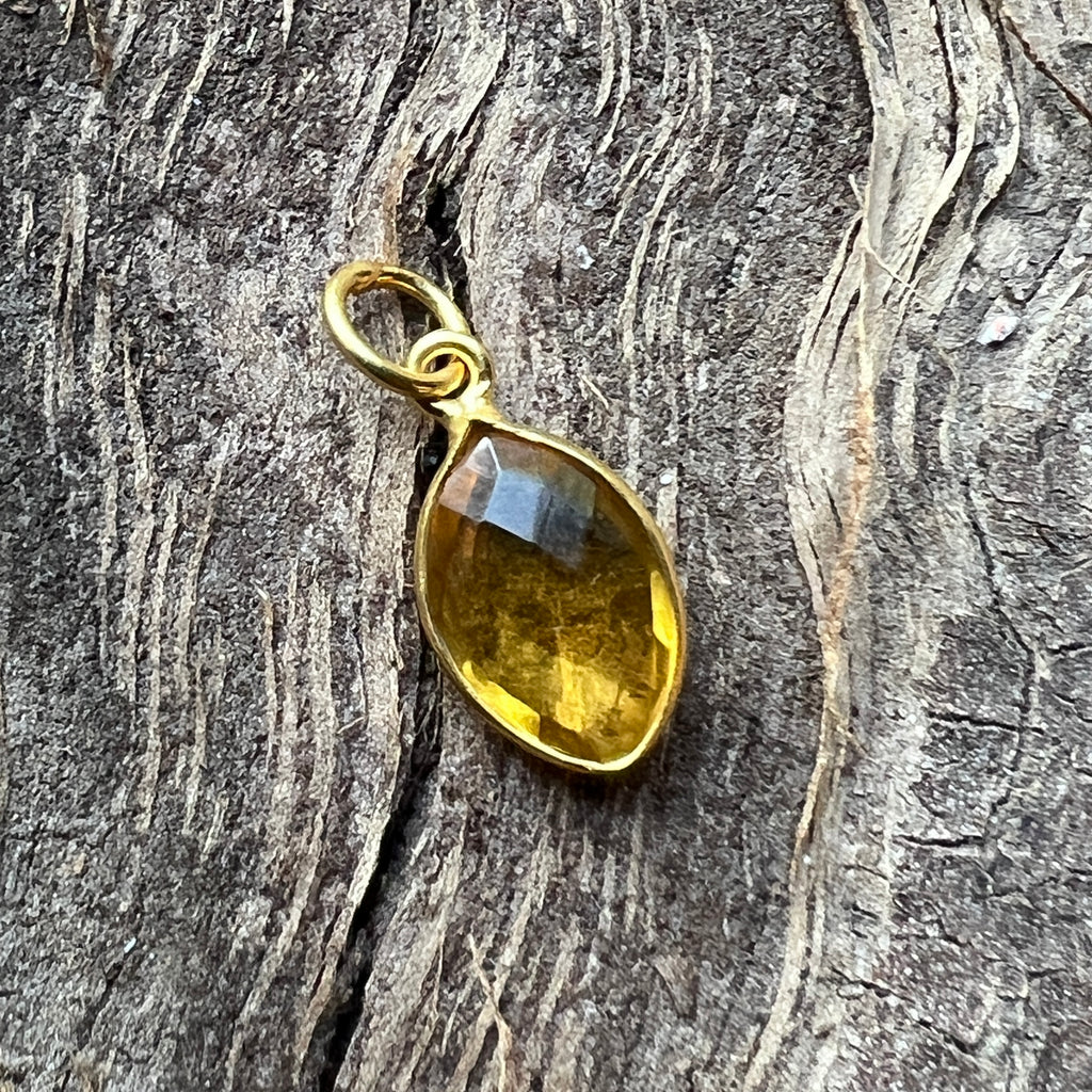 Pandantiv citrin 1 cm, piatra lunii noiembrie, birthstone, pietre semipretioase - druzy.ro 3 