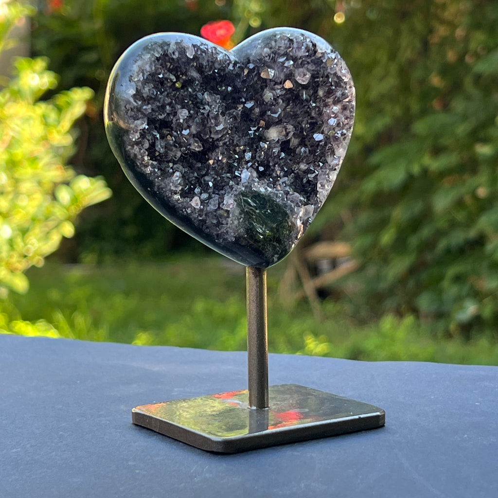 Inima ametist stand model 3, calitate +AAA geoda ametist Urguay, pietre semipretioase - druzy.ro 1 