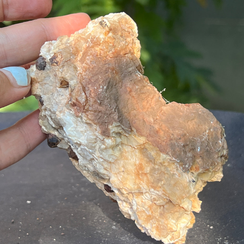 Cluster granat rosu almandin in matrice – specimen brut | Model 4, pietre semipretioase - druzy.ro 6 