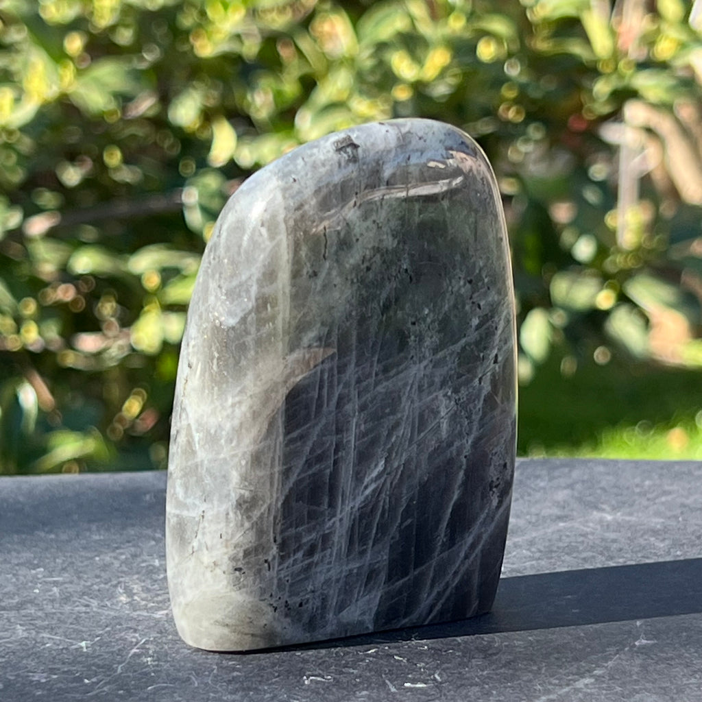 Labradorit structura forma libera model 7A din Madagascar, druzy.ro, pietre semipretioase 5