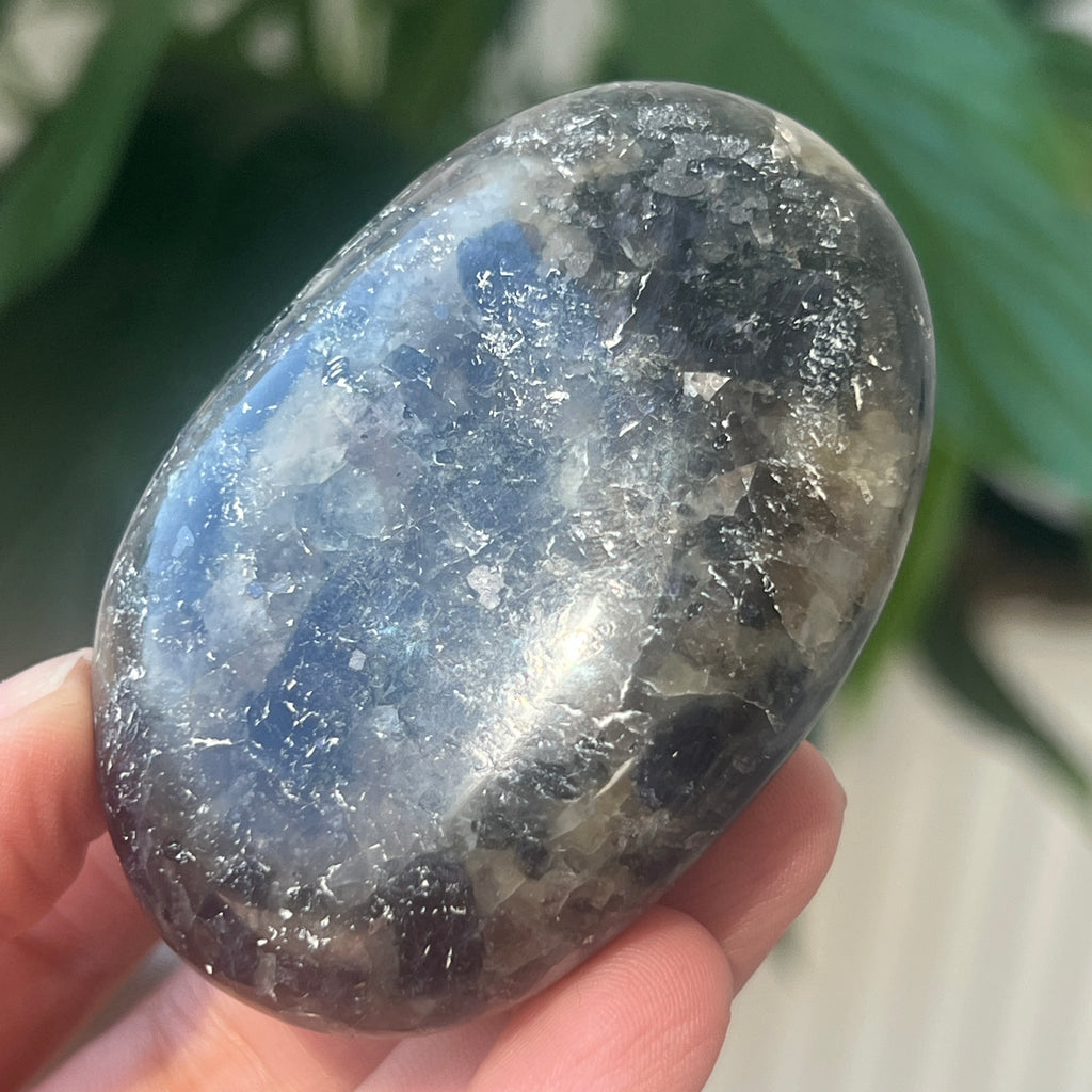 Palmstone Iolit (safir de apa) din Madagascar model 6, pietre semipretioase - druzy.ro 2 