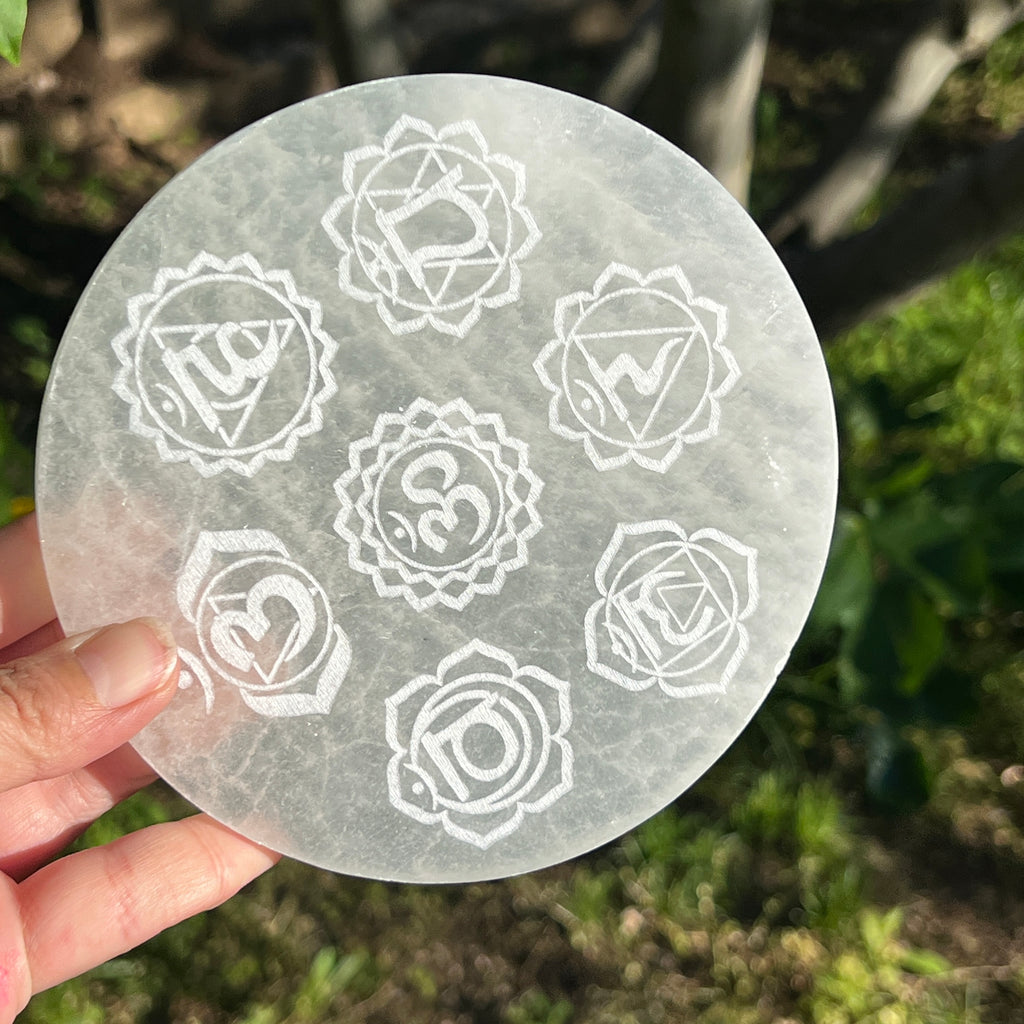 Disc Selenit Chakra 8, 10, 14 cm, grila grid cristale, pietre semipretioase - druzy.ro 2 