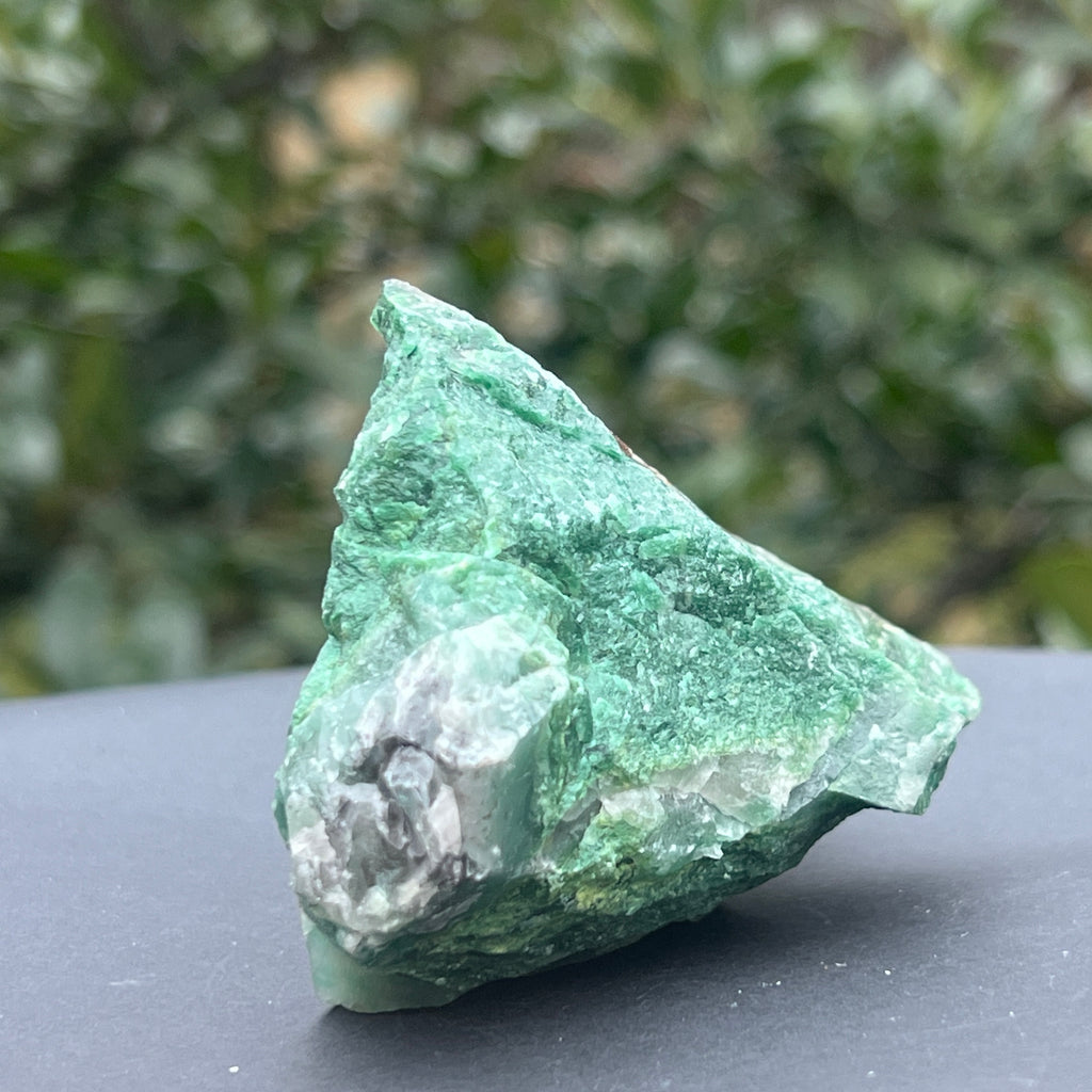 Jad verde piatra bruta model 2A, pietre semipretioase - druzy.ro 6 