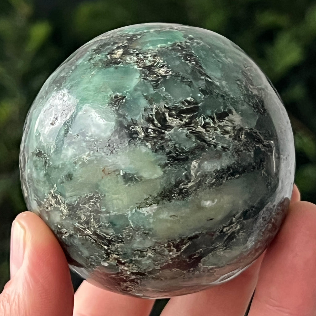 Sfera smarald in matrice model 4, pietre semipretioase - druzy.ro 2 