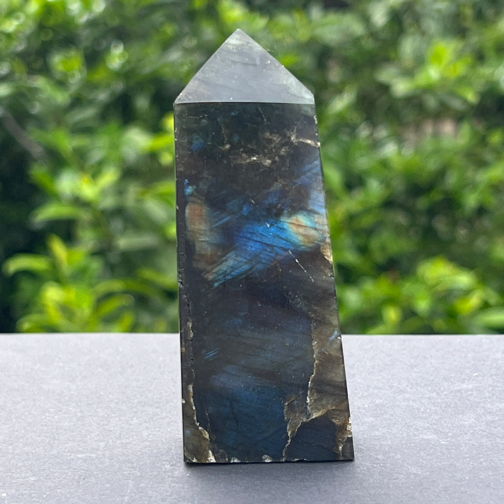 Obelisc labradorit m2, pietre semipretioase - druzy.ro 1 