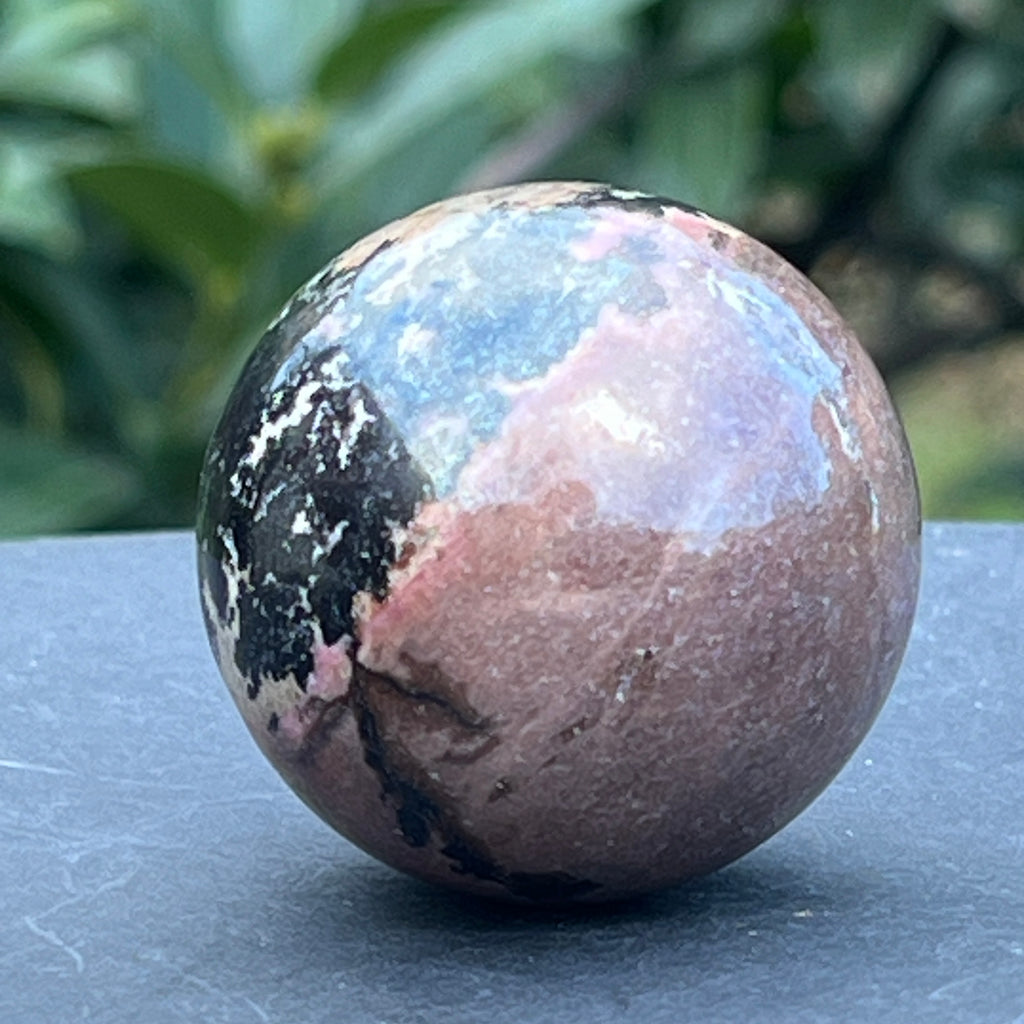 Sfera rodonit Madagascar model 4, pietre semipretioase - druzy.ro 3 