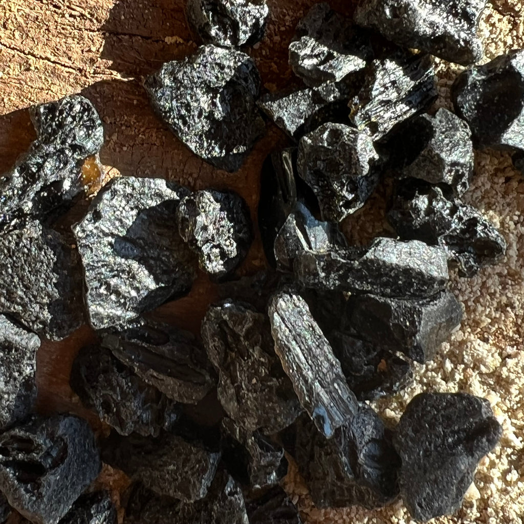 Tectita neagra, meteorit piatra bruta, tektit, druzy.ro, cristale 1