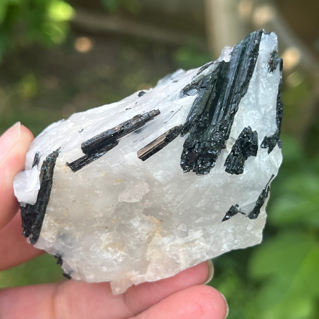 Turmalină neagră cu piatra lunii | Model 7, pietre semipretioase - druzy.ro 6 