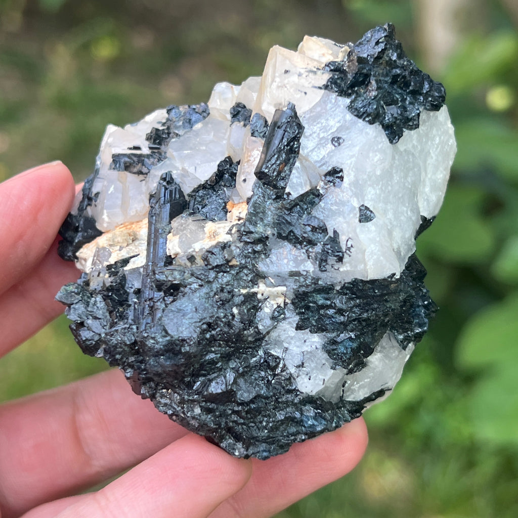 Turmalină neagră cu piatra lunii | Model 3, pietre semipretioase - druzy.ro 1 