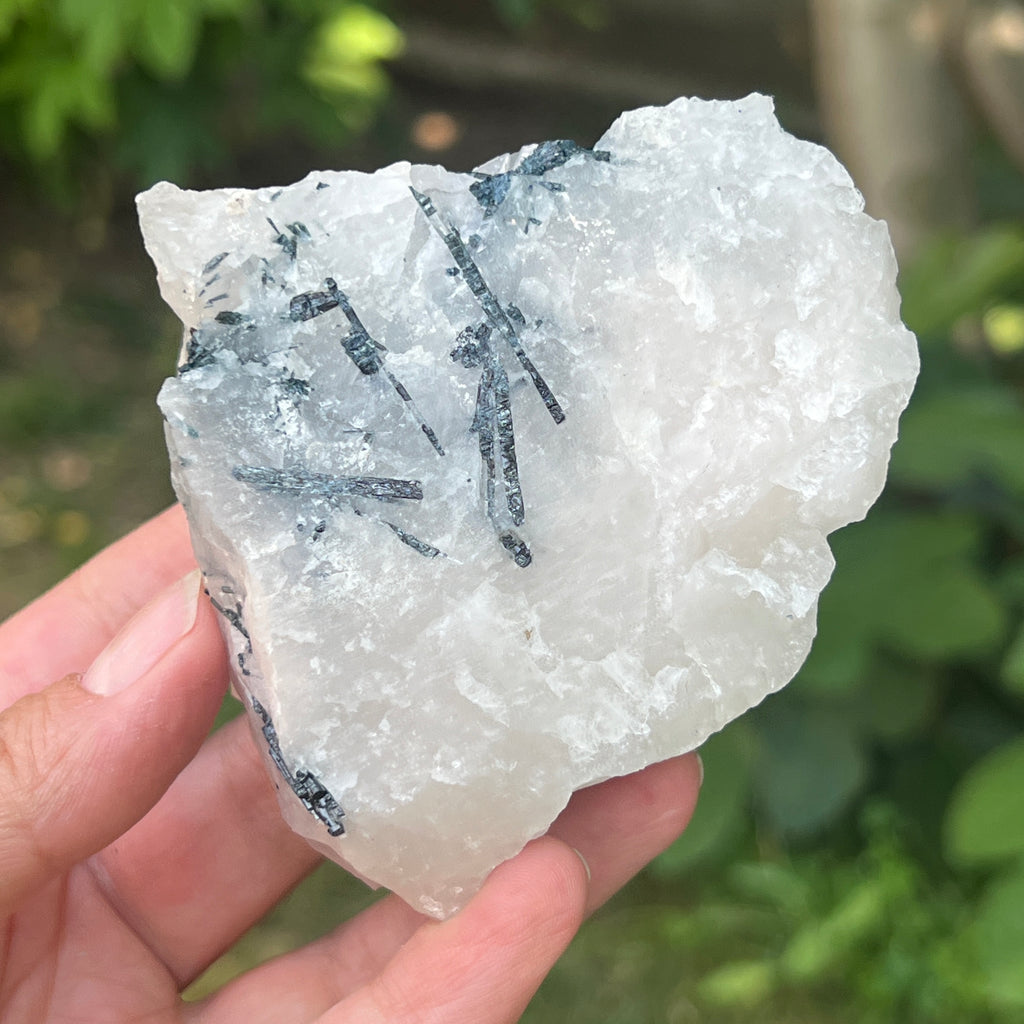 Turmalină neagră cu piatra lunii | Model 6, pietre semipretioase - druzy.ro 1 
