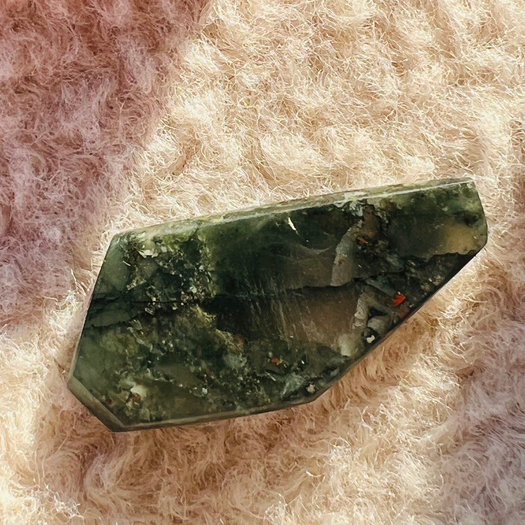 Cabochon jasp piatra sangelui/seftonit m7, druzy.ro, cristale 1