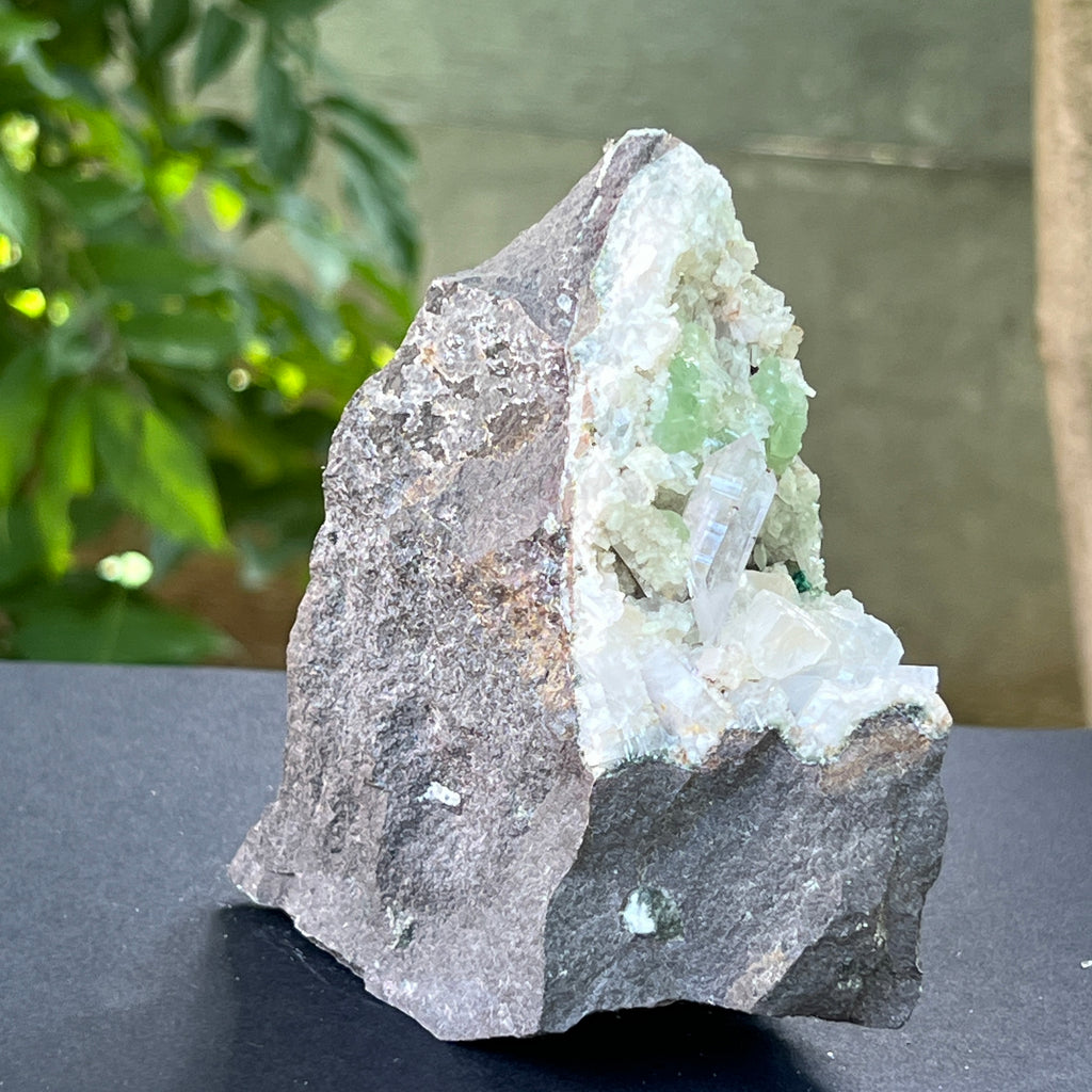Cluster Prehnit in cuart model 12, pietre semipretioase - druzy.ro 2 