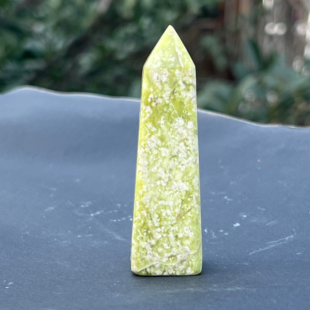 Turn/obelisc serpentin galben model 6, pietre semipretioase - druzy.ro 3 