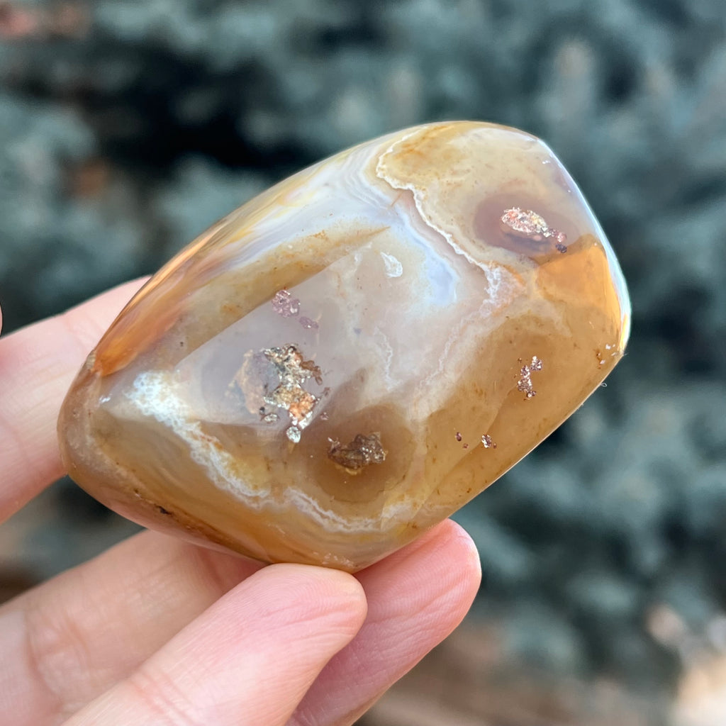 Agat de Botswana palm stone m11A, druzy.ro, cristale 3