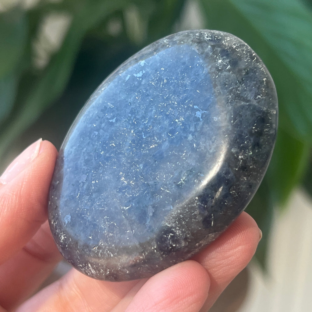 Palmstone Iolit (safir de apa) din Madagascar model 7, pietre semipretioase - druzy.ro 1 